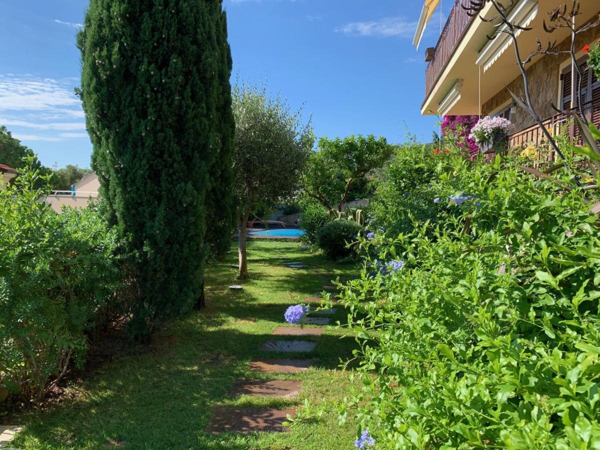 בורגטו סנטו ספיריטו Villa Pineland מראה חיצוני תמונה