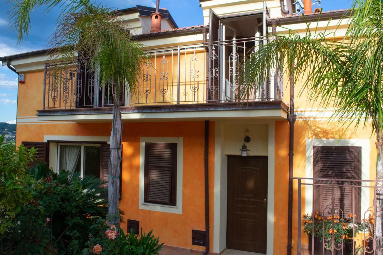 בורגטו סנטו ספיריטו Villa Pineland מראה חיצוני תמונה