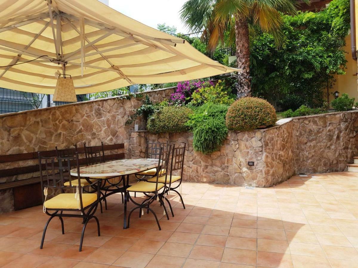 בורגטו סנטו ספיריטו Villa Pineland מראה חיצוני תמונה