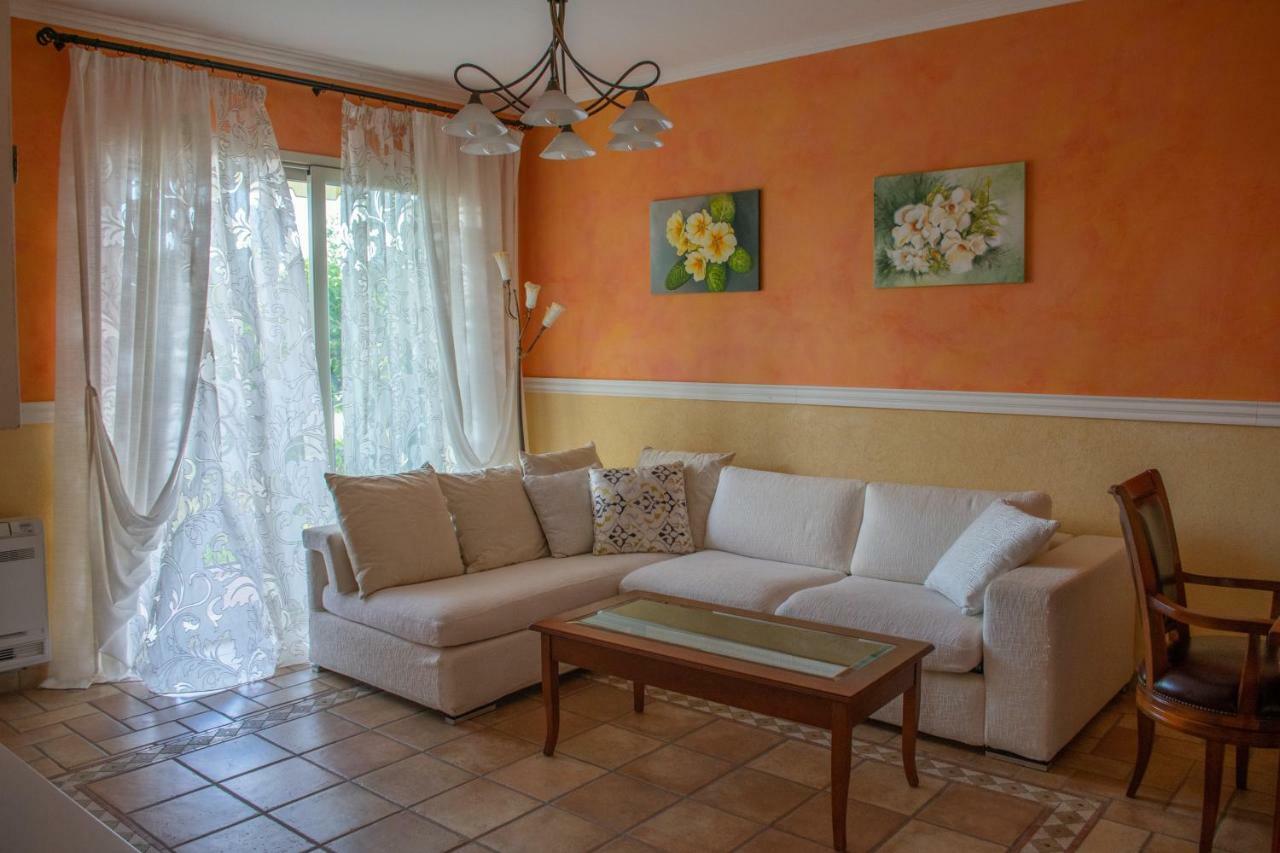 בורגטו סנטו ספיריטו Villa Pineland מראה חיצוני תמונה